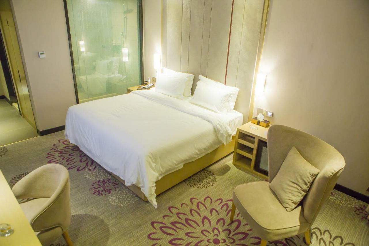 Lavande Hotel Шанту Екстериор снимка